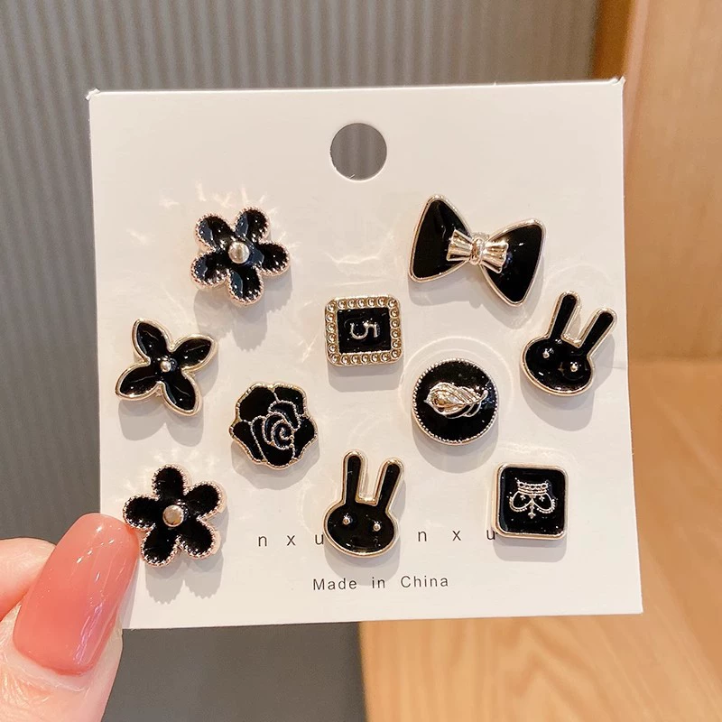 กระดุม เข็มกลัด สำเร็จรูป ใช้งานง่าย ติดเพิ่มกระดุม