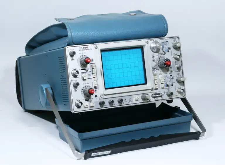บริการสอบเทียบและทดสอบ เครื่องวัดทางด้านอิเลคทรอนิกส์ Electronic Test and Measurement Instruments