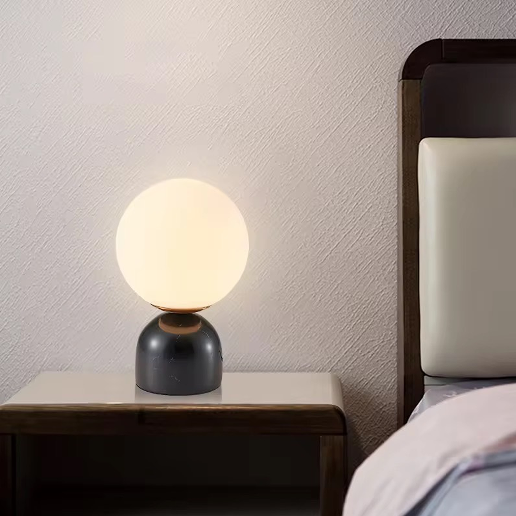 โคมไฟตั้งโต๊ะ สไตล์นอร์ดิก Nordic style table lamp Marble + glass LED E27x1