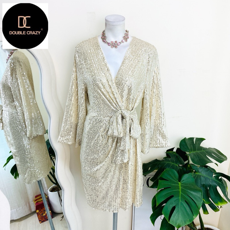 ไซด์ XXL แบรนด์ DC แท้ 100%🌸เดรส ผูกโบว์ข้าง งานเกล็ดวิบวับ สีเงิน ใส่ออกงาน ทรงเข้ารูป เดรสออกงาน ชุดปาร์ตี้