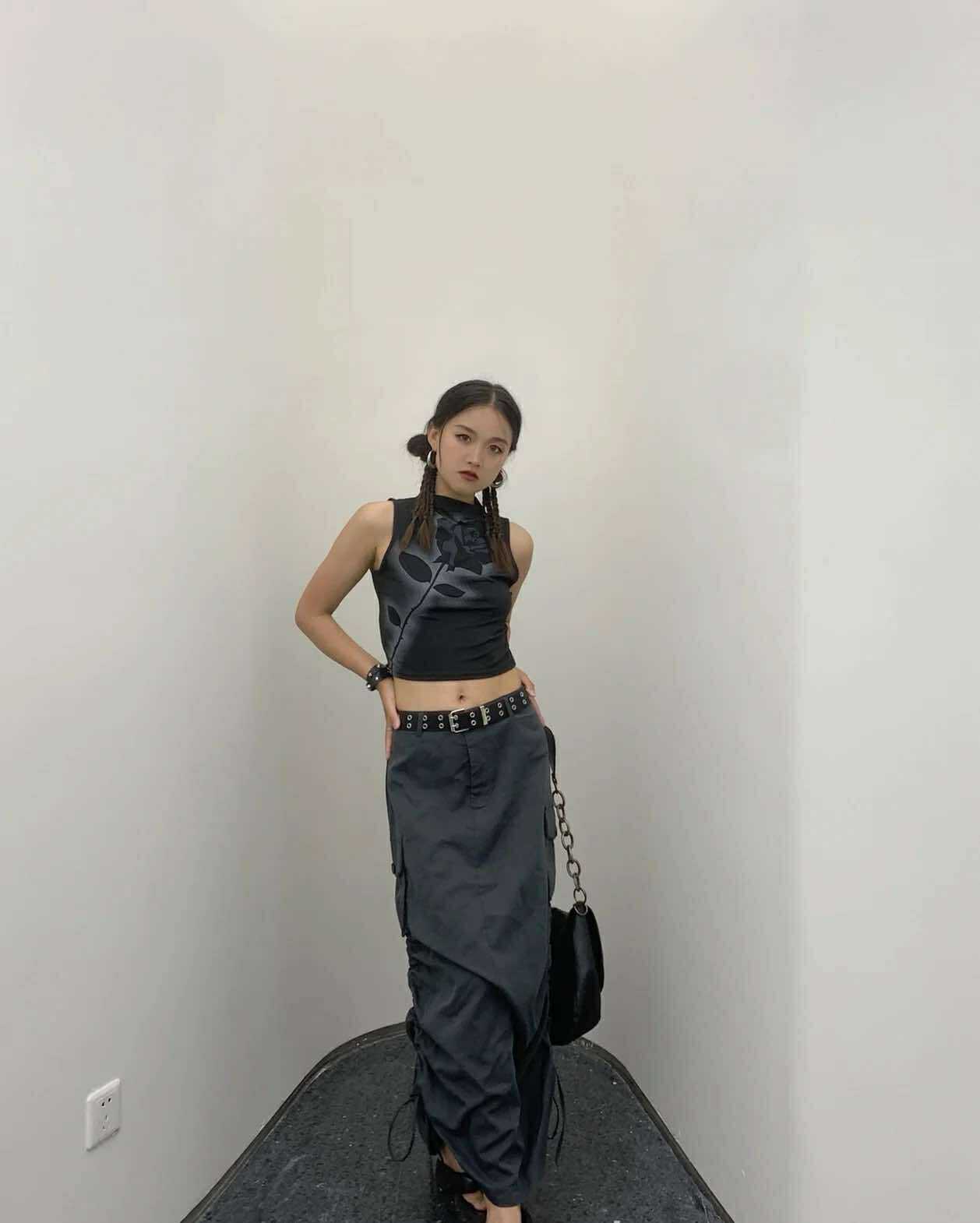 เสื้อยืดแขนกุด คอเต่า กุหลาบ CN825 พร้อมส่งในไทย