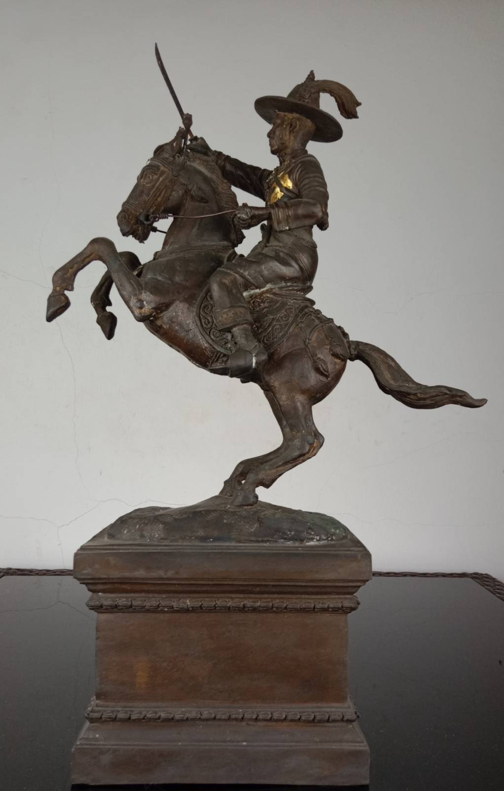 353.พระบรมรูปหล่อสมเด็จพระเจ้าตากสินมหาราช ทรงม้าศึก