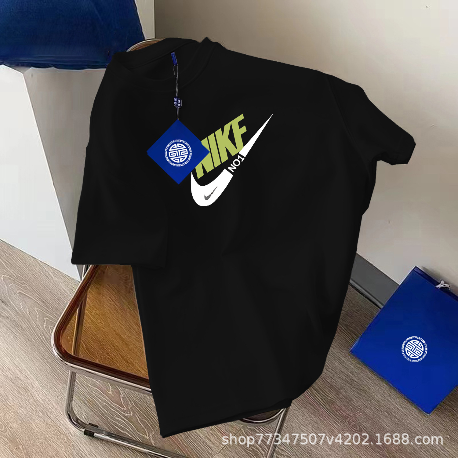 เสื้อยืด คอกลม สกีนลาย ผ้าคอตตอน 300 กรัม พร้อมส่ง