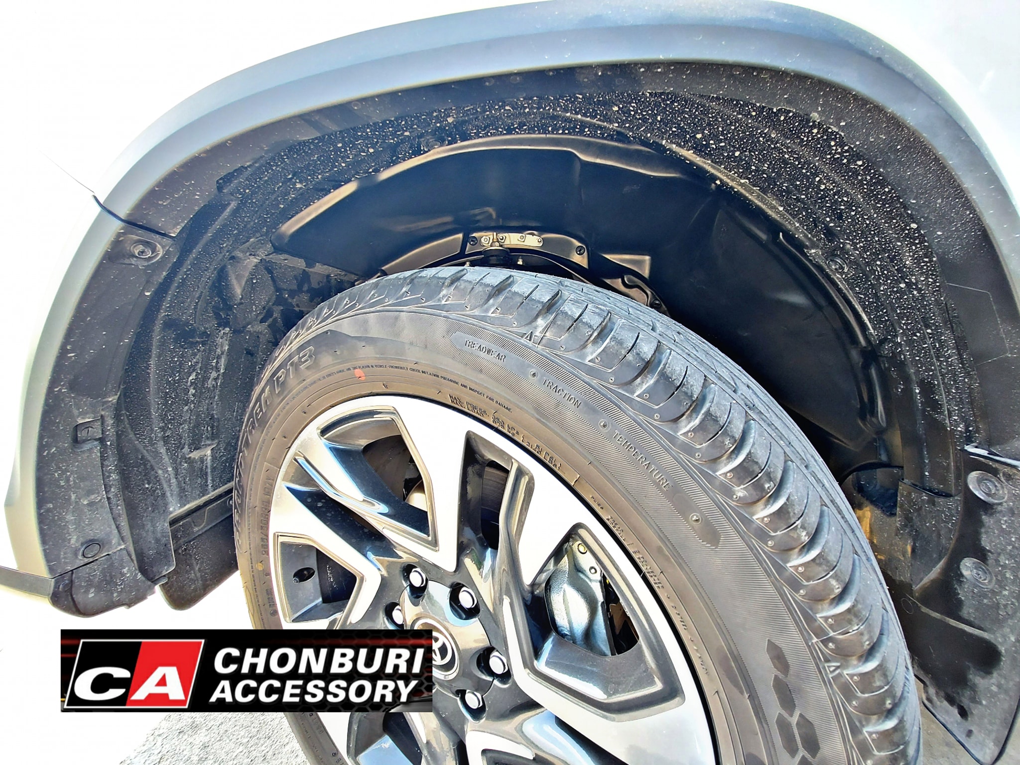 กันโคลนซุ้มล้อ แท้ศูนย์ โตโยต้า ฟอร์จูนเนอร์