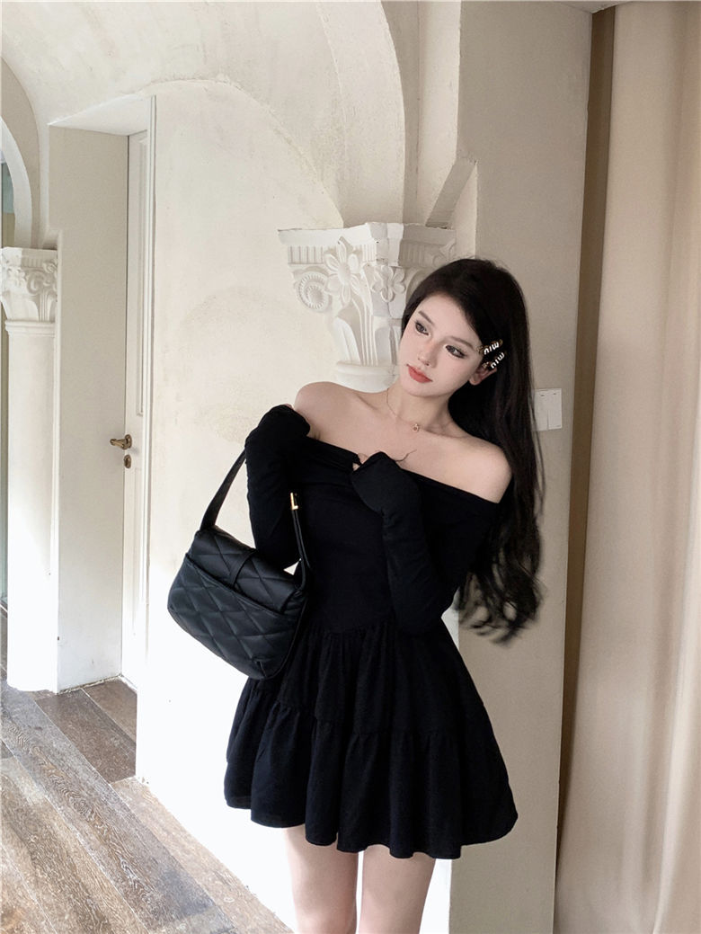 เดรสดำ ปาดไหล่ เซ็กซี่ รหัส CN867