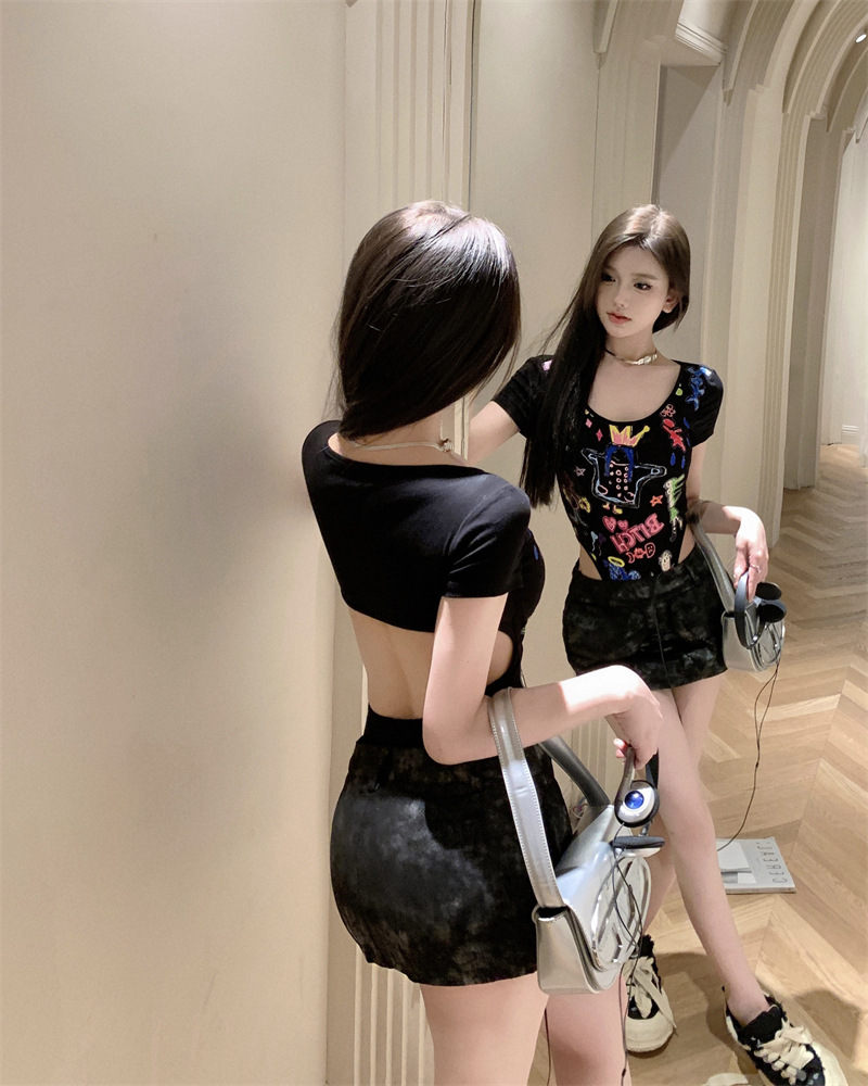 เสื้อบอดี้สูท โชว์หลัง พร้อมส่งในไทย รหัส CN9002