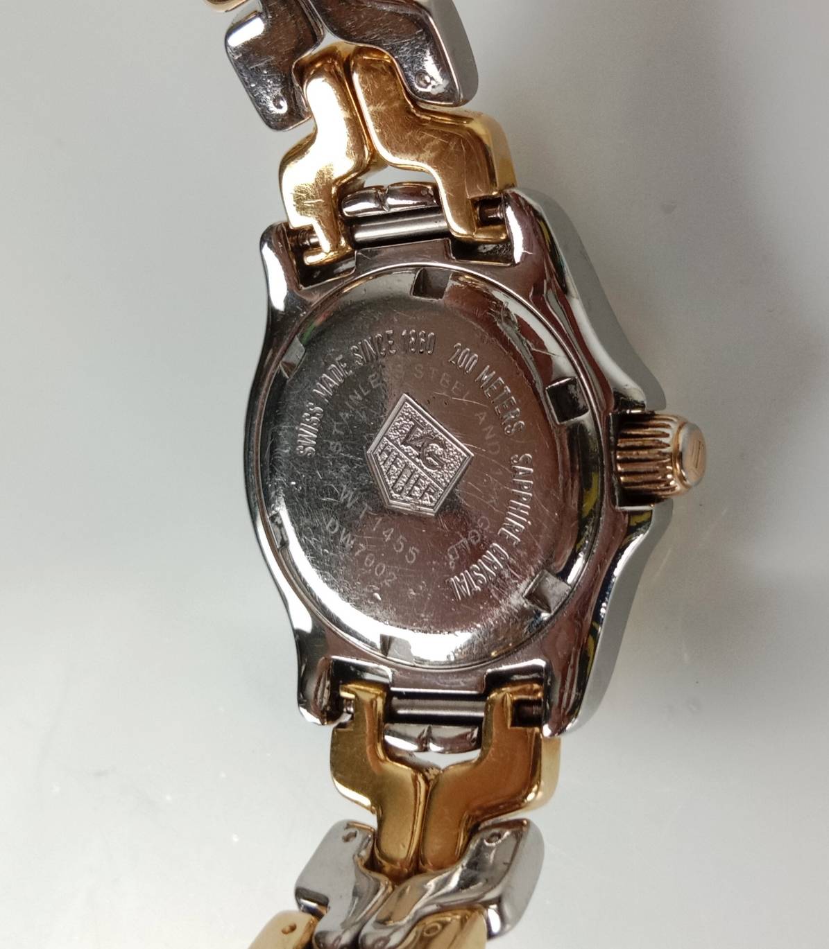 27.TAG Heuer Ladies SS/18k Gold WT1455 DW7002 Mother of Pearl Link Watch พร้อมกล่องแท้