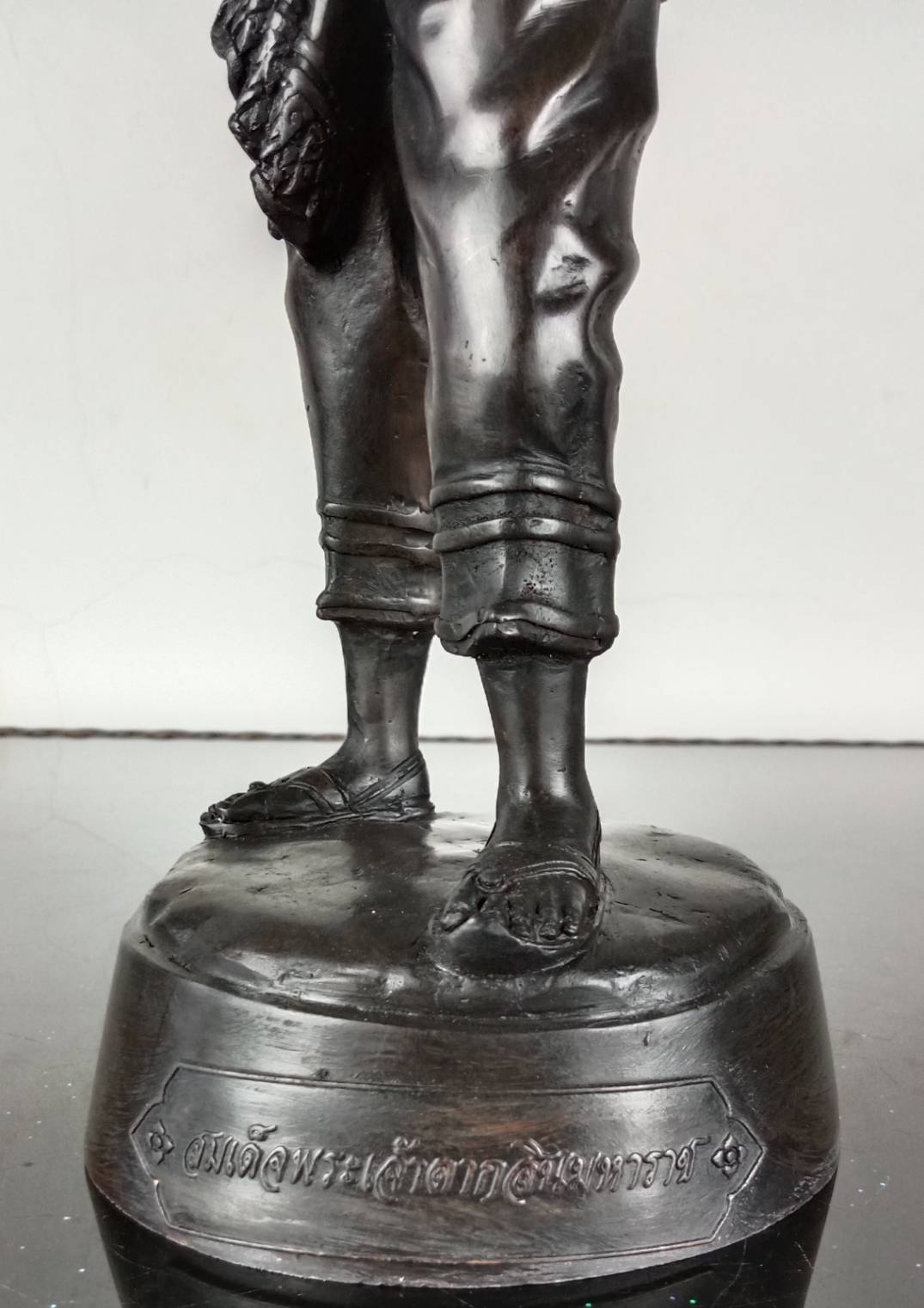 410.พระบรมรูปหล่อสมเด็จพระเจ้าตากสินมหาราช ทรงยืน