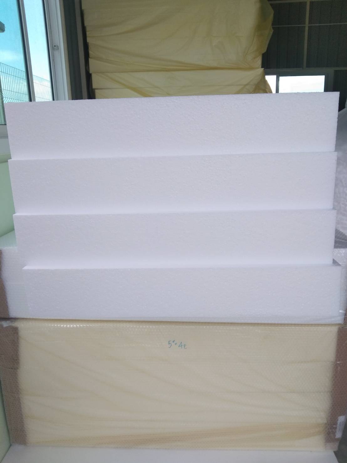 EPS FOAM,อีพีเอสโฟม 0.65 ปอนด์,โฟมแผ่นขนาด 120 x 240 cm หนา 4" บรรจุ 2 แผ่น/แพ็ค
