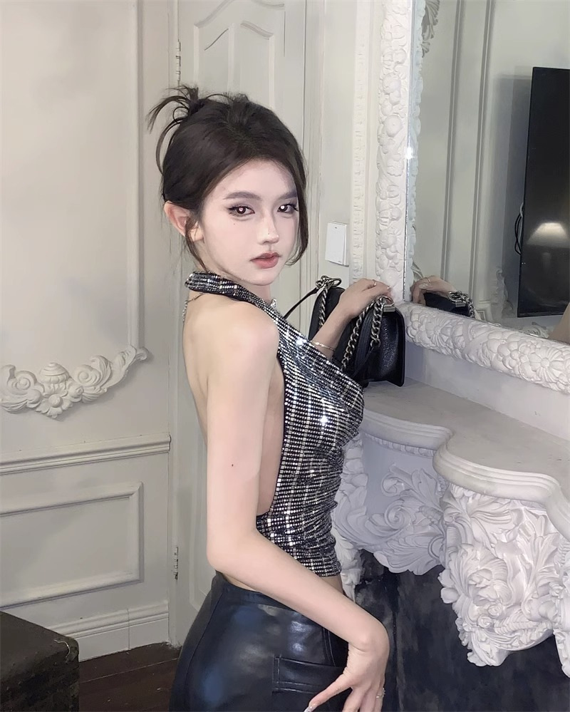 เสื้อวิ๊ง คล้องคอ โชว์หลัง พร้อมส่งในไทย รหัส CN7292