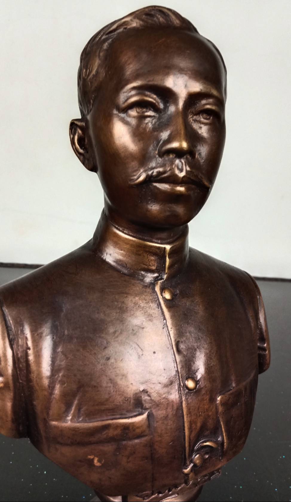 542.พระบรมรูปหล่อครึ่งพระองค์พลเรือเอก พระเจ้าบรมวงศ์เธอ พระองค์เจ้าอาภากรเกียรติวงศ์ กรมหลวงชุมพรเขตอุดมศักดิ์