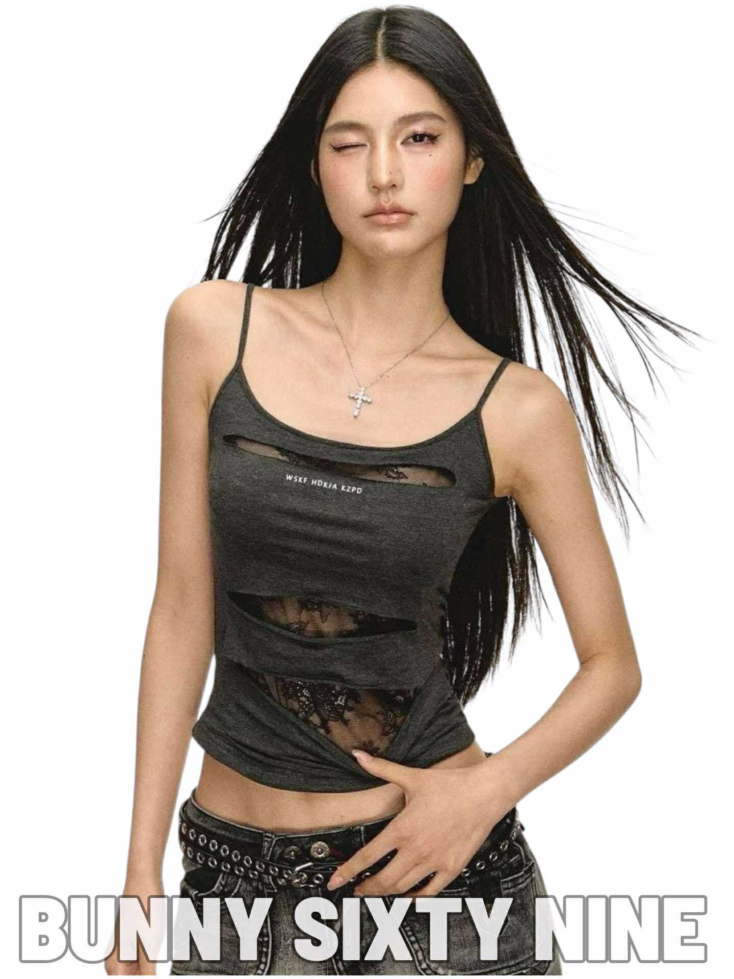 เสื้้อเสื้อครอป แต่งขาดลูกไม้ พร้อมส่งในไทย