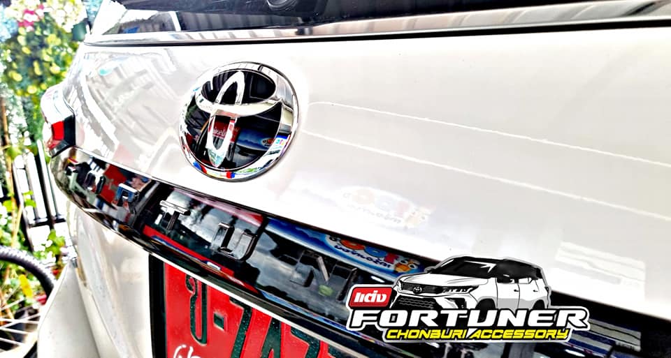 โลโก้แก้วสำหรับด้านหลัง MADE IN JAPAN โตโยต้า ฟอร์จูนเนอร์