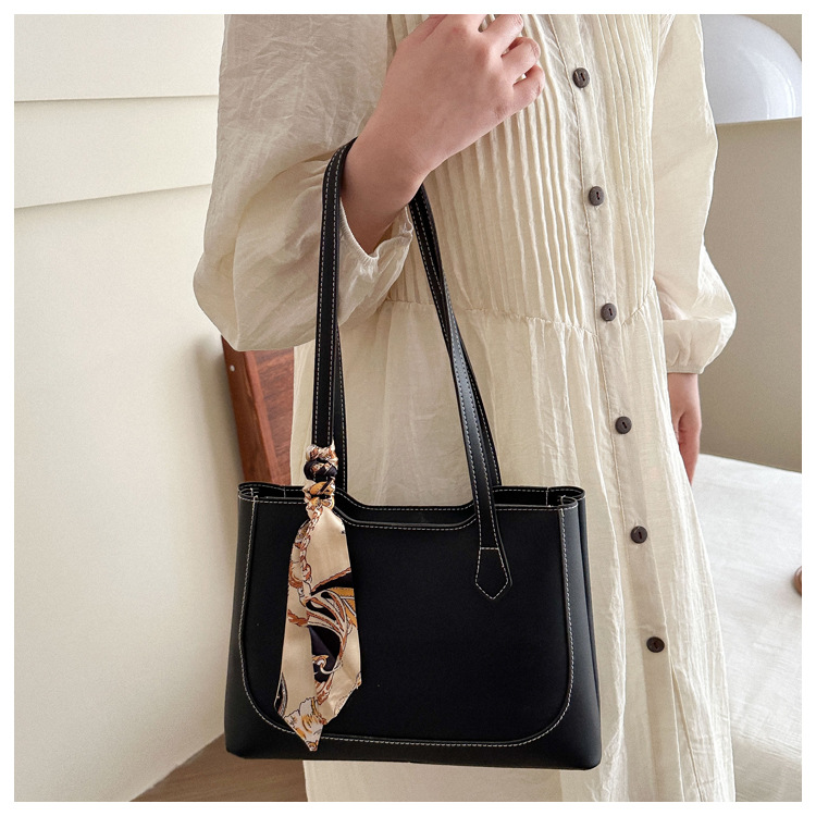 กระเป๋า สะพายข้าง + ผ้าผูกกระเป๋า รหัส Bag7367