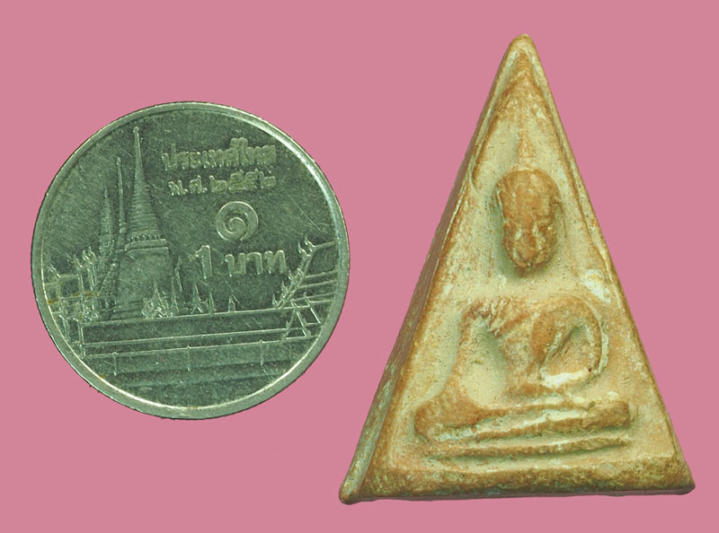 A5183 พระนางพญา หลังลายมือ เนื้อดิน ไม่ทราบที่และปีสร้าง 9.1