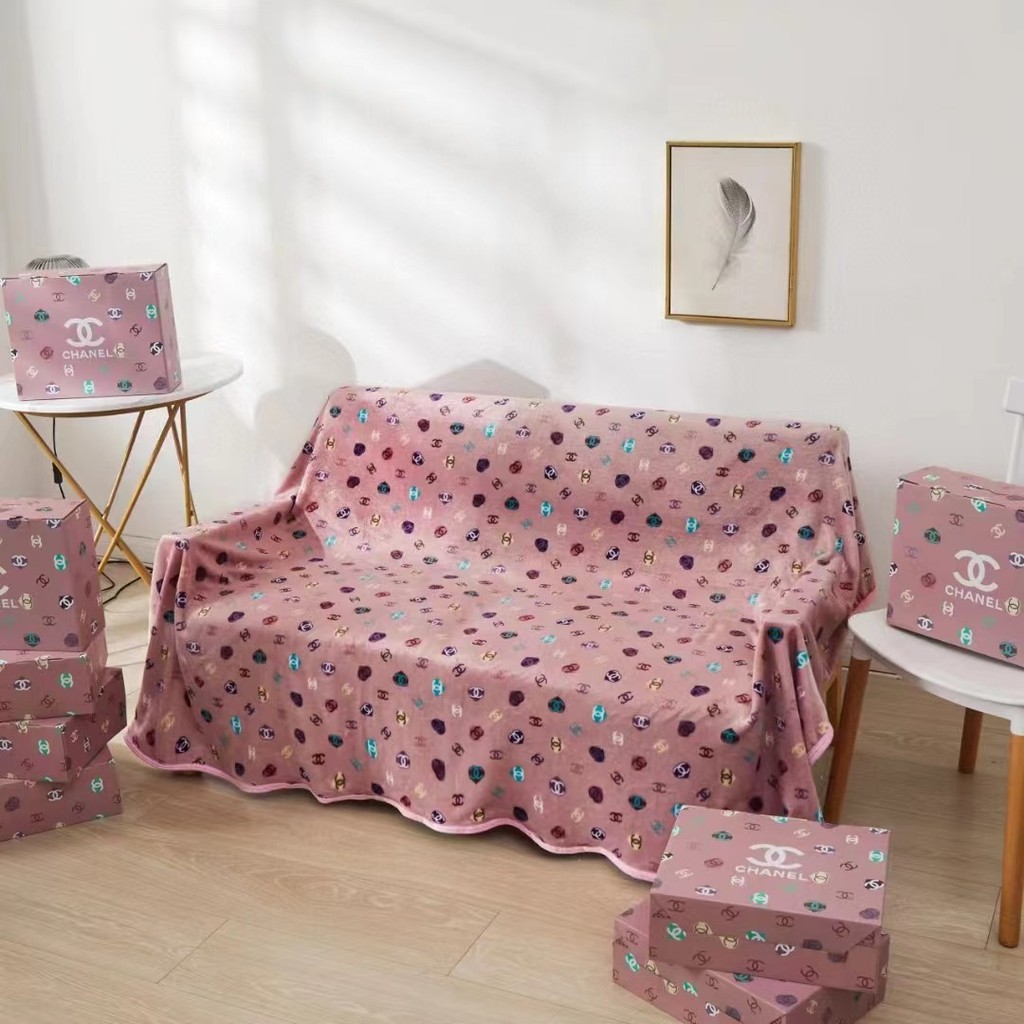 ผ้าห่ม นุ่มนิ่ม พร้อมกล่องหิ้ว ของขวัญ พร้อมส่ง