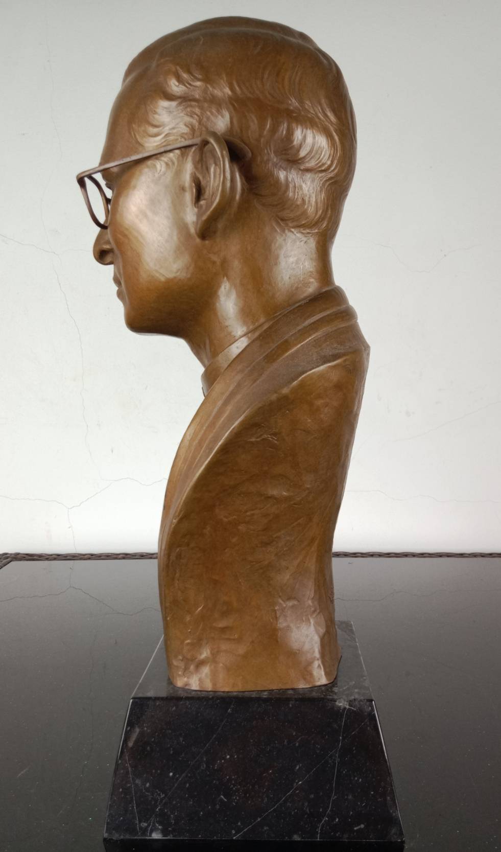 43.พระบรมรูปหล่อครึ่งพระองค์ในหลวงรัชกาลที่9 พระบาทสมเด็จพระปรมินทรมหาภูมิพลอดุลยเดช