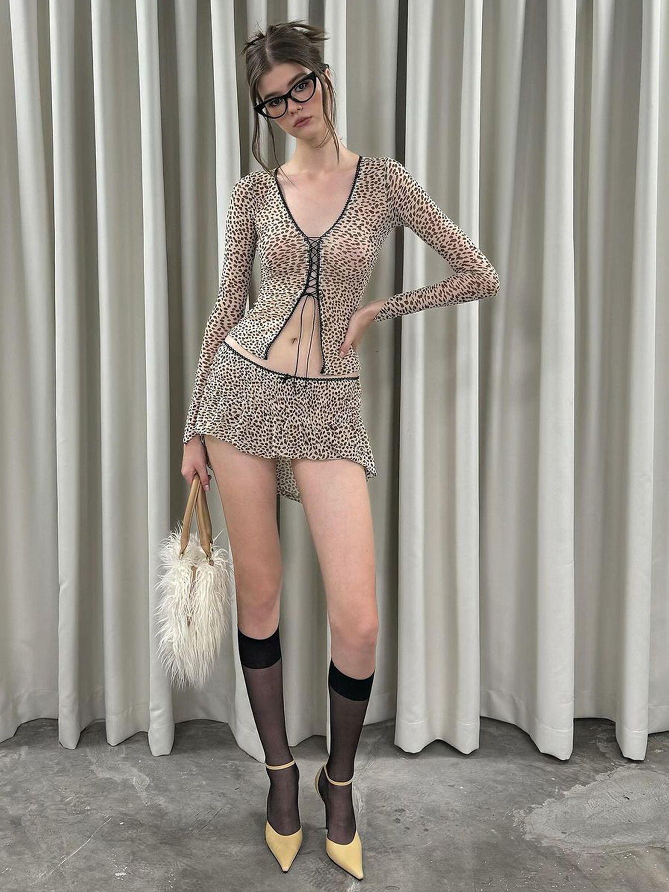 ชุดเซท เสือสาว ผ้าซีทรู พริ้วๆ รหัส GB4516453