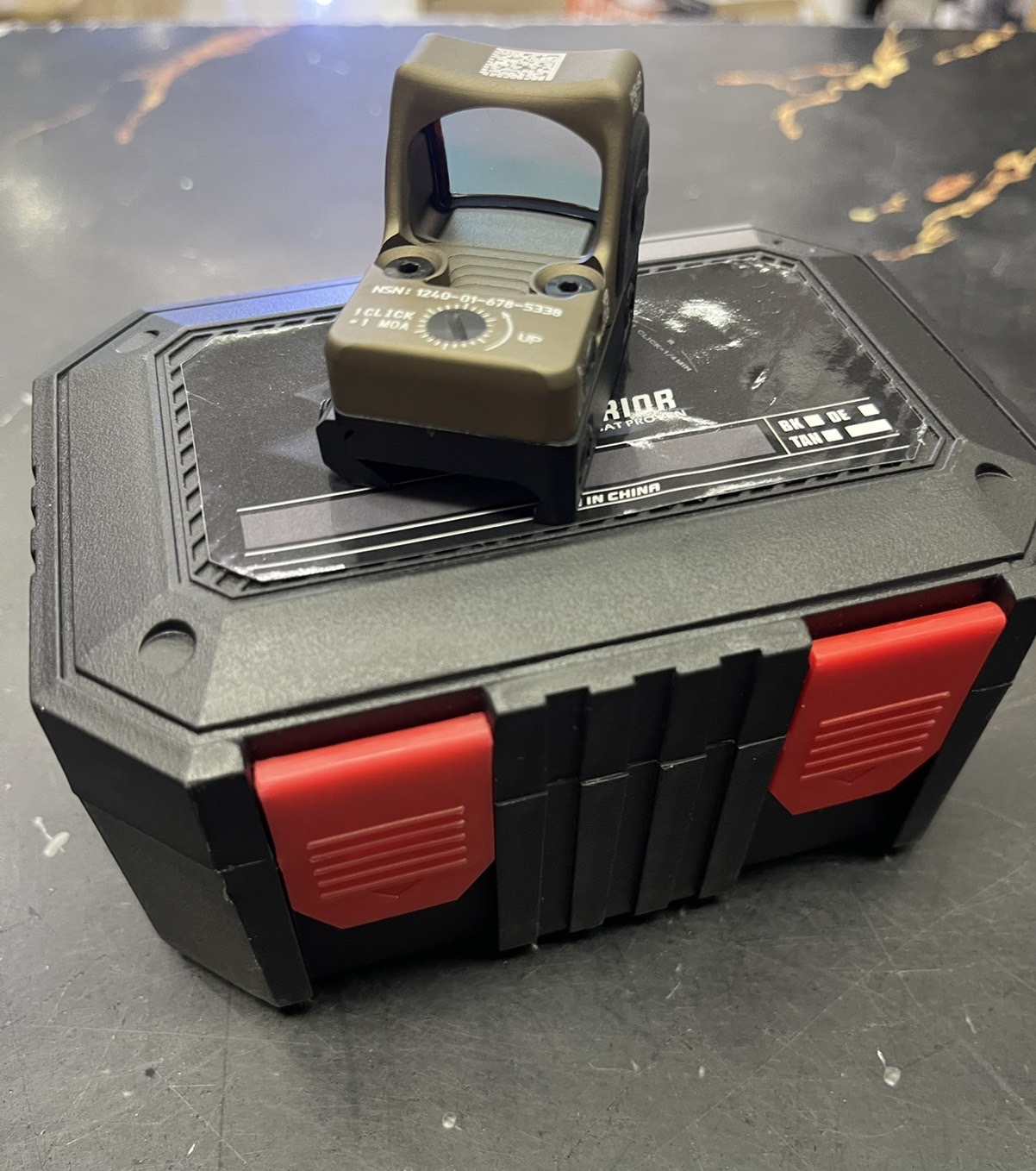 Red Dot RMR มีแผ่นเพลทติด Glock / Holy Warrior