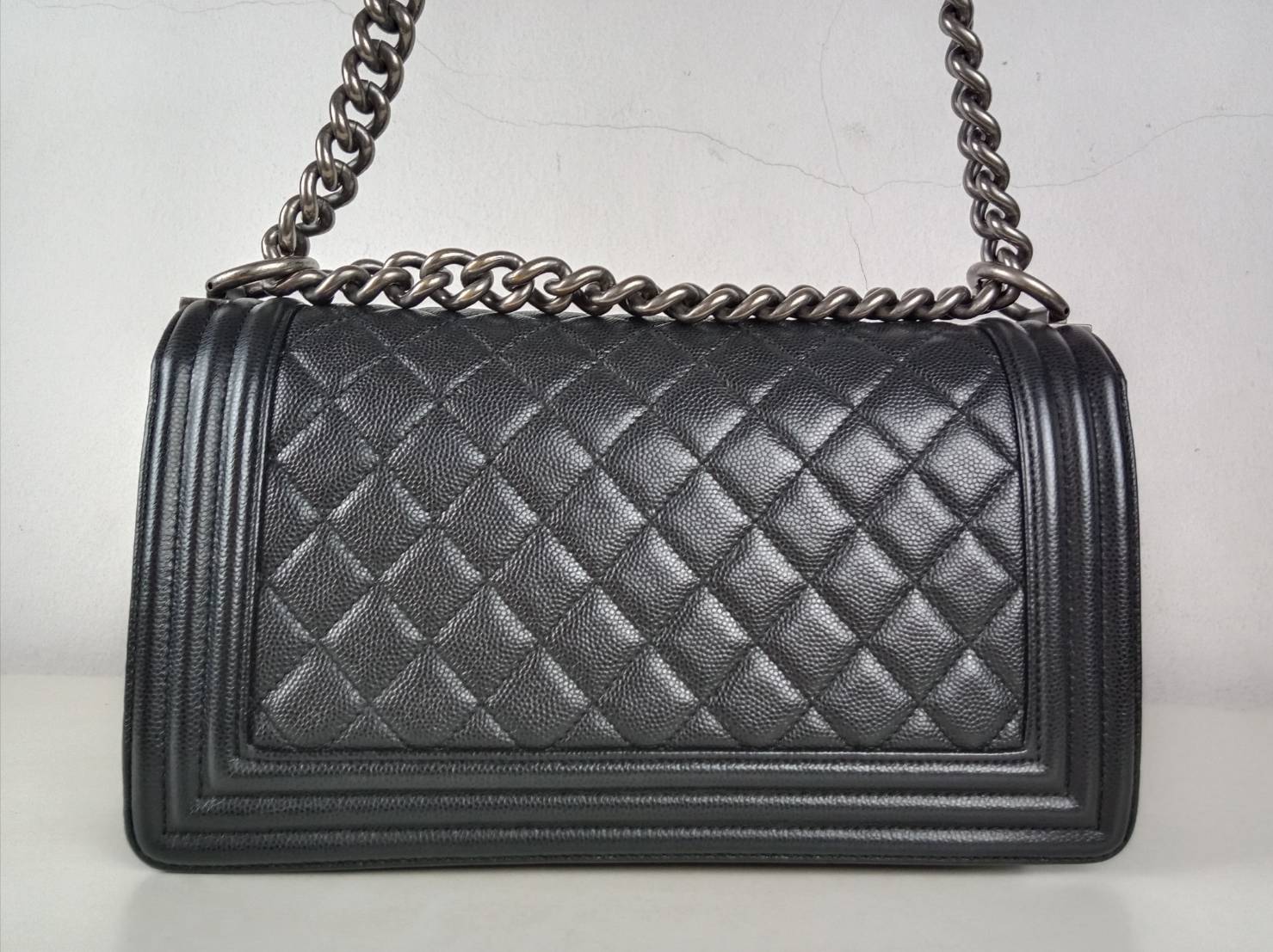 Chanel boy 10" Caviar RHW holo25 Very good condition FULLSET