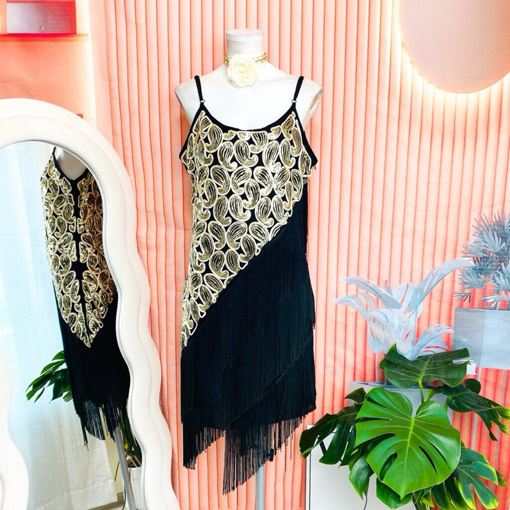 ไซด์ L-XL แบรนด์ BABYYOND แท้100%🌸แกสบี้ แต่งตุ้งติ้ง3ชั้น Gatsby งานเกล็ดวิบวับ สีดำ ชุดราตรีแกสบี้ ชุดปาร์ตี้