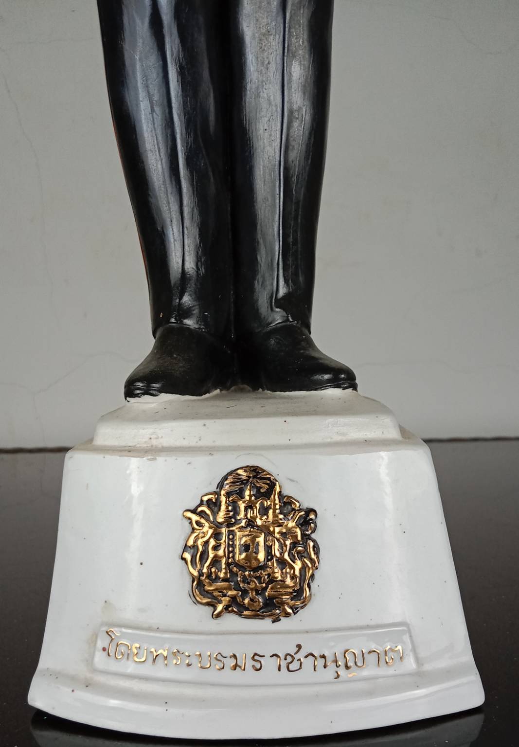 260.พระบรมรูปหล่อในหลวงรัชกาลที่9 พระบาทสมเด็จพระปรมินทรมหาภูมิพลอดุลยเดช ทรงยืนฉลองพระองค์ชุดทหารมหาดเล็ก(องค์ใหญ่)