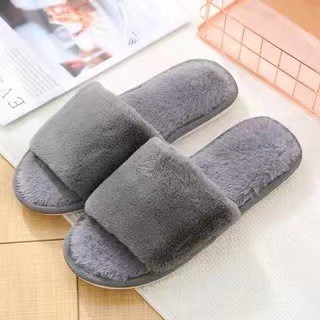 รองเท้าสลิปเปอร์ ขนนุ่ม รองเท้าเดินในบ้าน กันส้นเท้าแตก พื้นยางกันลื่น (23-28) cm พร้อมส่ง