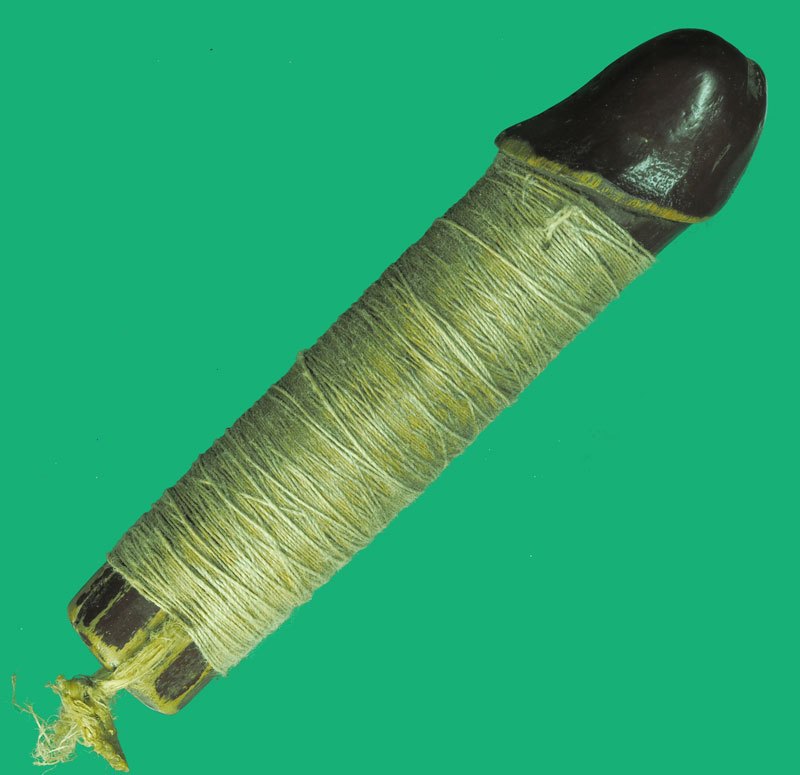 A5583 ปลัดขลิกไม้แกะจุมรัก พันด้วยด้าย เก่าพอมีอายุ ไม่ทราบที่และปีสร้าง 12