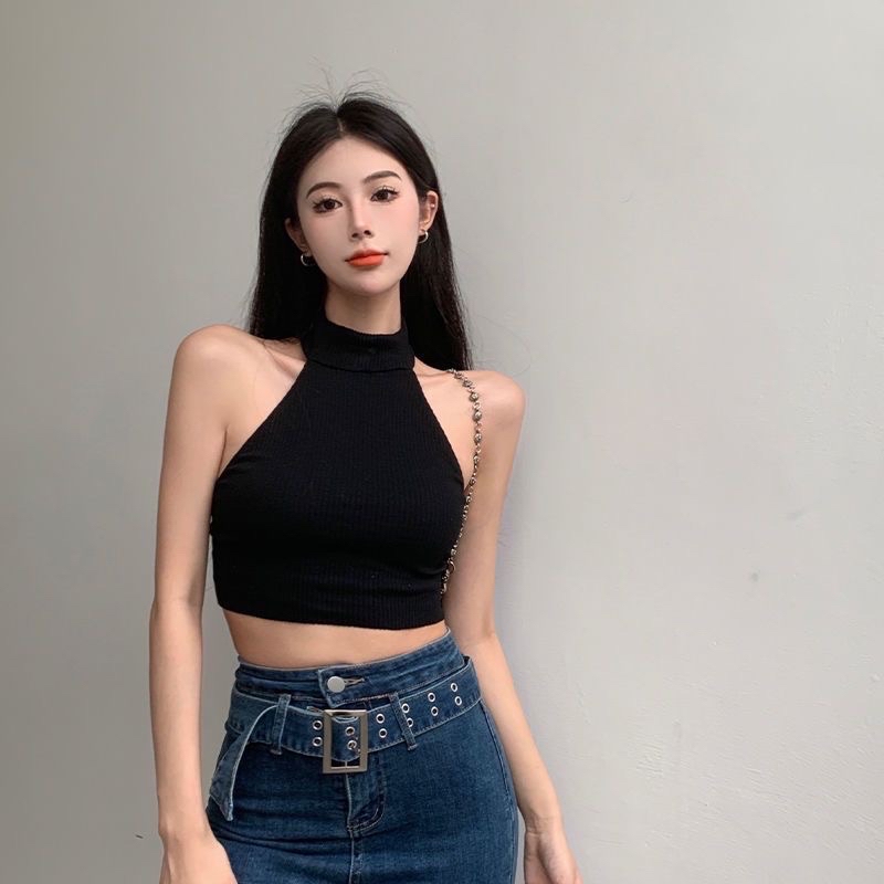 เสื้อครอปคล้องคอ โชว์หลัง สีดำ CN2285