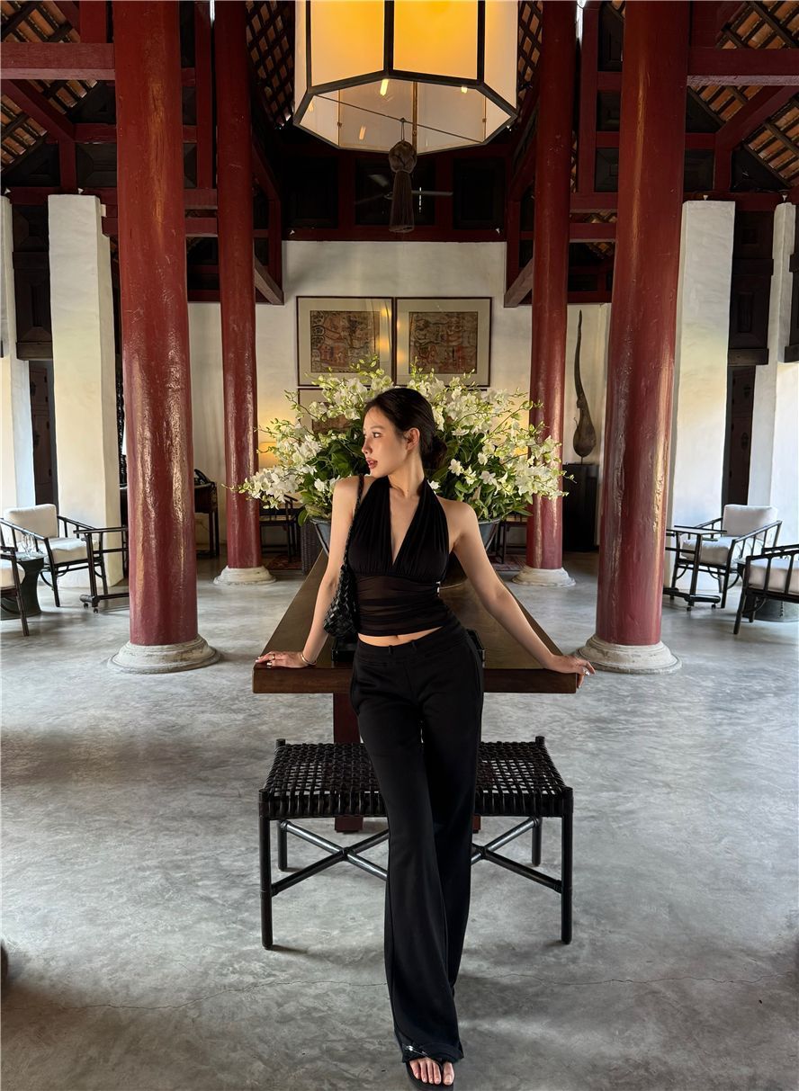 เสื้อครอป คล้องคอ ผ้าซีทรูเซ็กซี่ CN65675 สินค้าพร้อมส่งในไทย