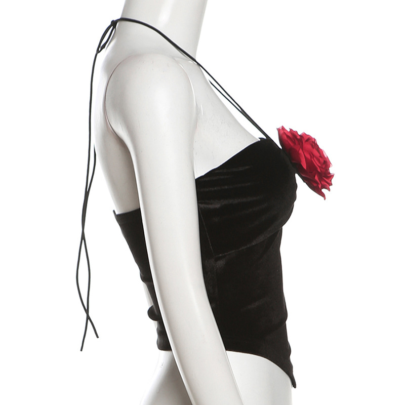 เสื้อครอปดำ เกาะอกกุหลาบ รหัส CN43635