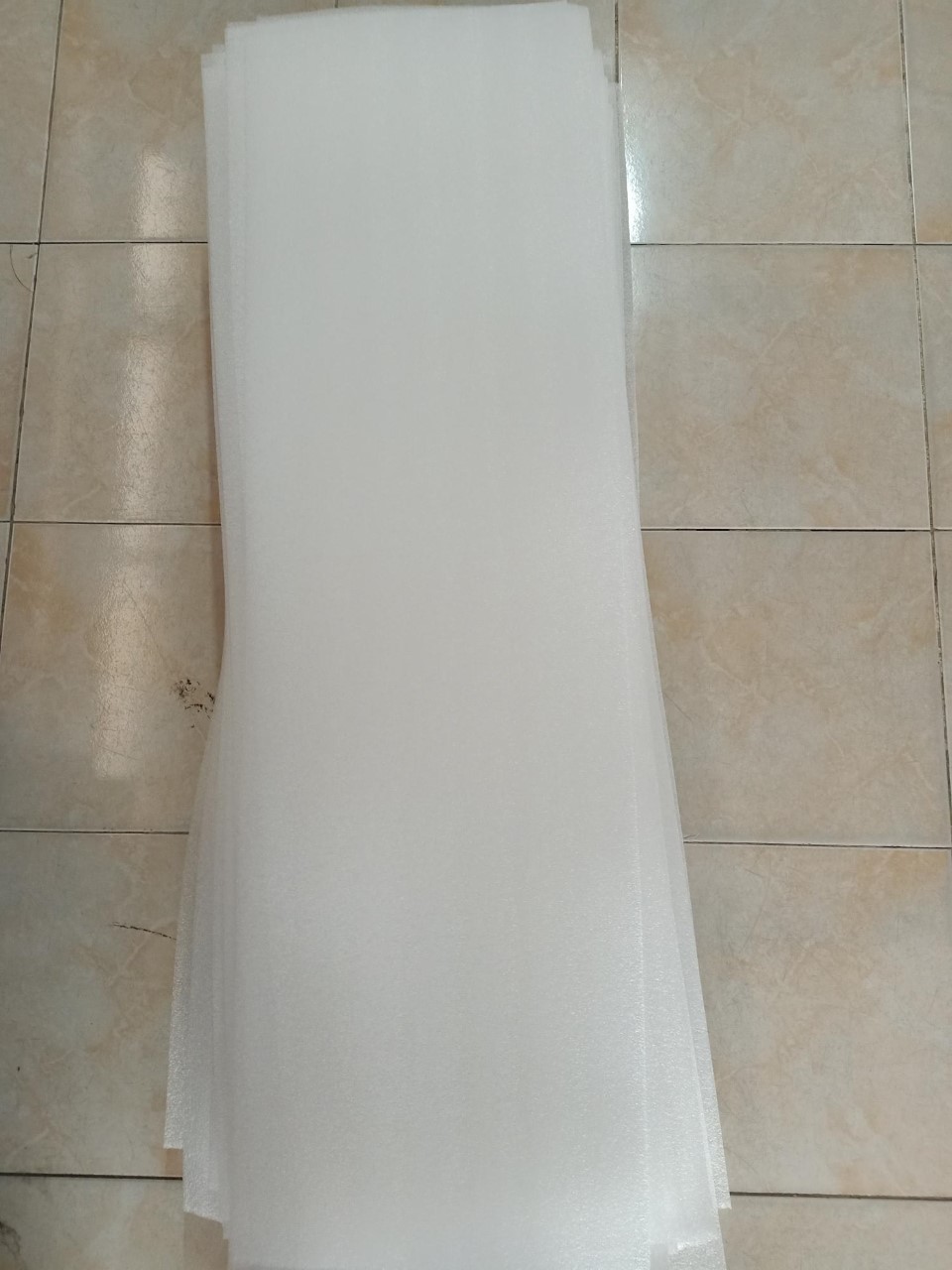 EPE FOAM SHEET แผ่นโฟมบางกันรอย ขนาด 30cm x 10cm หนา 2 มม ราคา 5บาท/แผ่น(บรรจุ10แผ่น/แพ็ค)