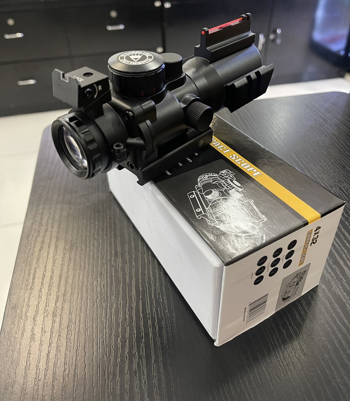 Red Dot Visionking 4x32 Compact CQB มีรางข้าง+ศูนย์เรืองแสง Fiber Octic