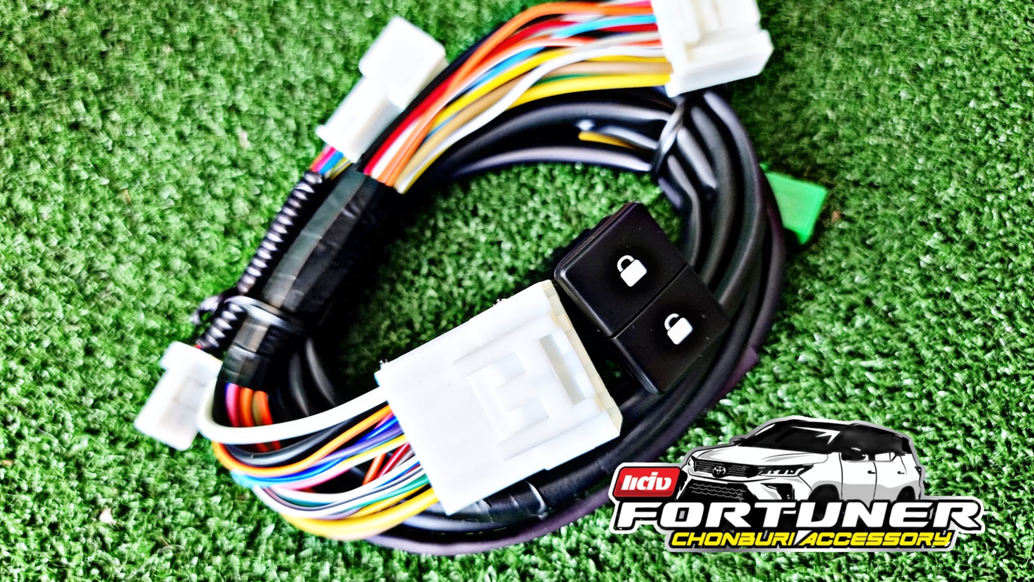 ชุดปุ่มปลดล็อค/ล็อคประตู กลางตัวรถ ฟอร์จูนเนอร์