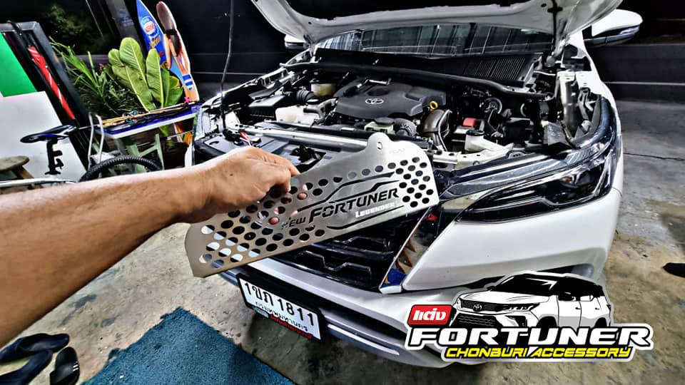 เเผ่นกันหนู โตโยต้า ฟอร์จูนเนอร์ รีโว่