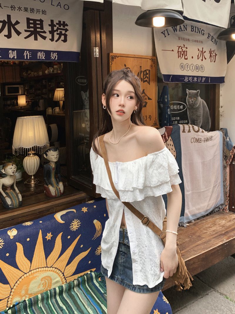 เสื้้อปาดไหล่ แต่งระบายแขน ปกติ-พลัสไซส์ พร้อมส่งในไทย