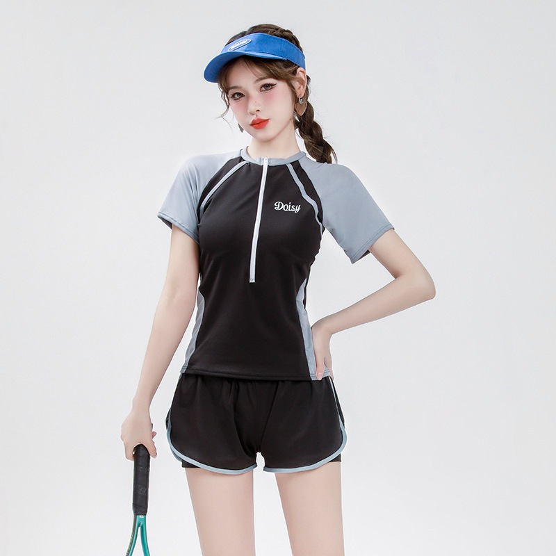 ชุดเล่นเซิร์ฟบอร์ด ชุดกีฬา ชุดเล่นน้ำ