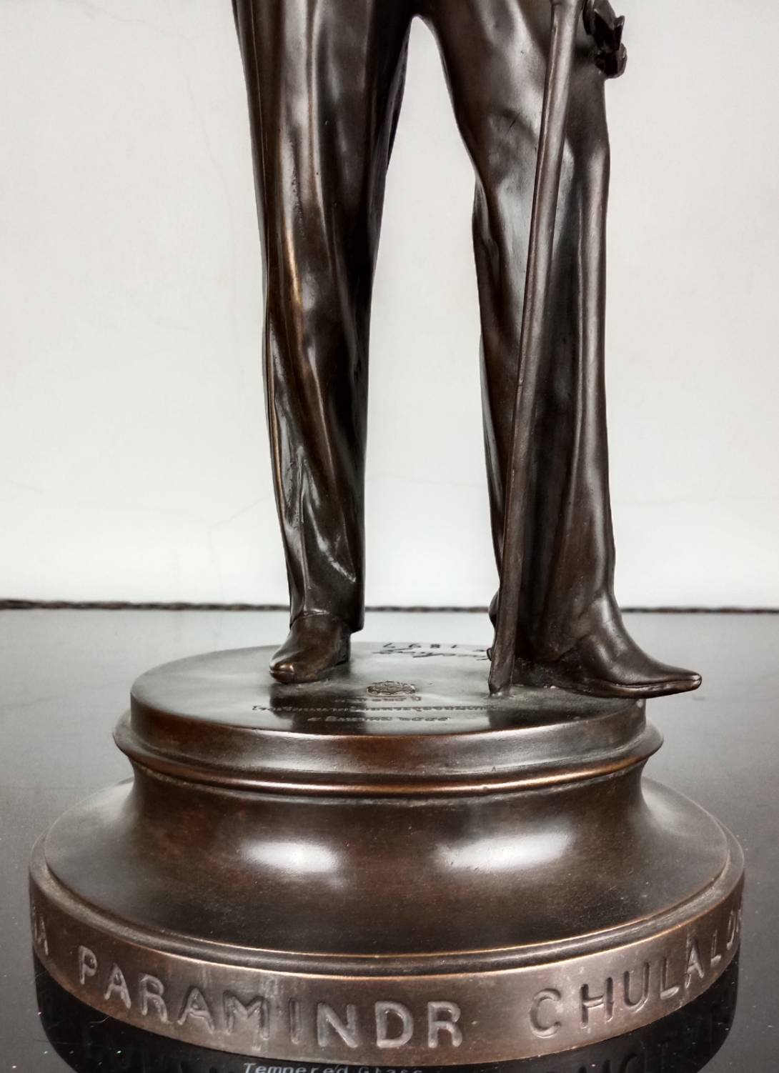 237.พระบรมรูปหล่อในหลวงรัชกาลที่5 พระบาทสมเด็จพระปรมินทรมหาจุฬาลงกรณ์ พระจุลจอมเกล้าเจ้าอยู่หัว ประทับยืน ฐานกลม