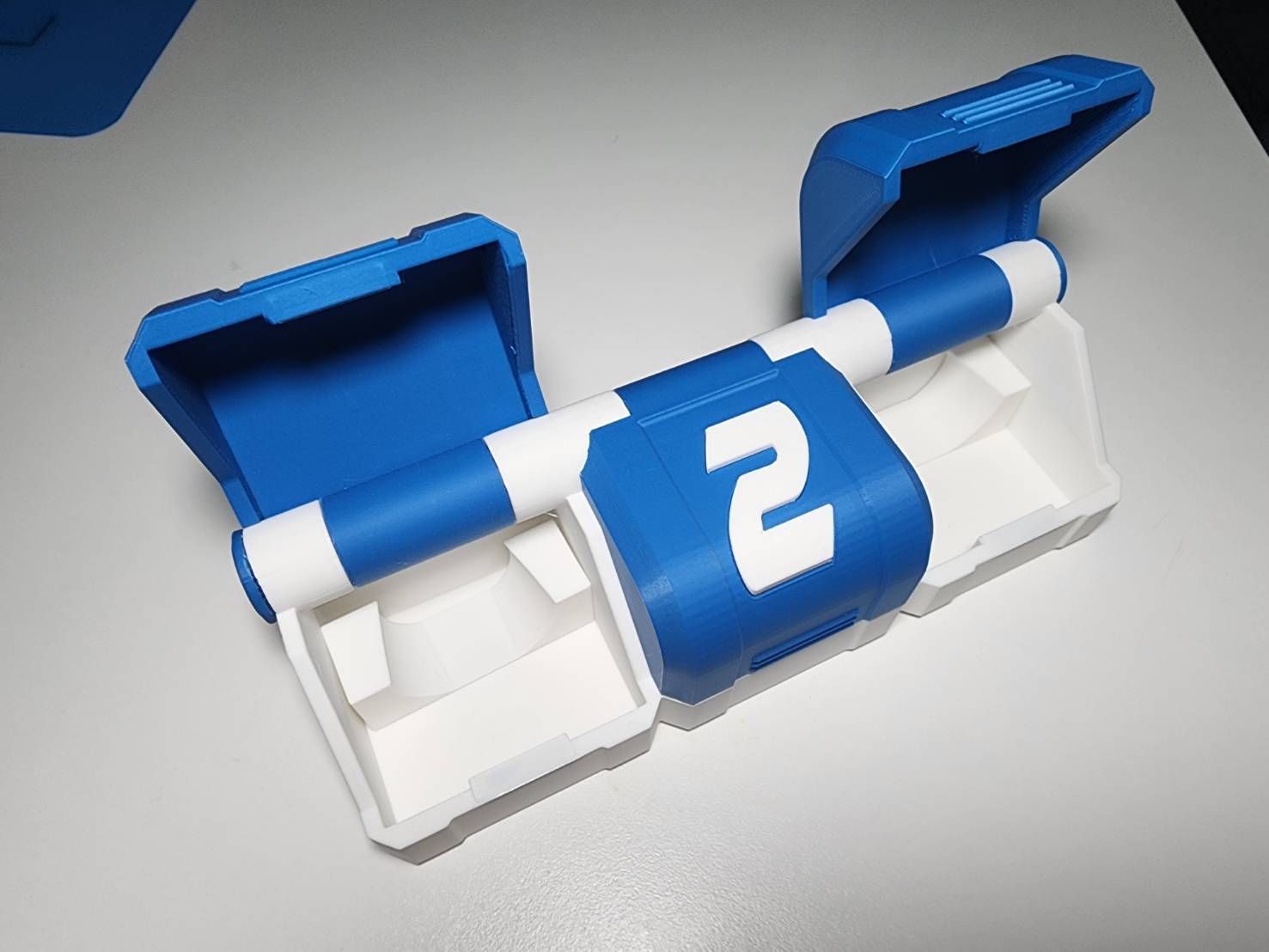 กล่อง 3on3 Deck Case : "Custom X" ผลิตจากพลาสติก PLA 3D Print ด้วยเครื่องที่ทันสมัยที่สุด สามารถเลือกสีได้ ฝาปิดแม่เหล็ก แยกช่องอิสระ