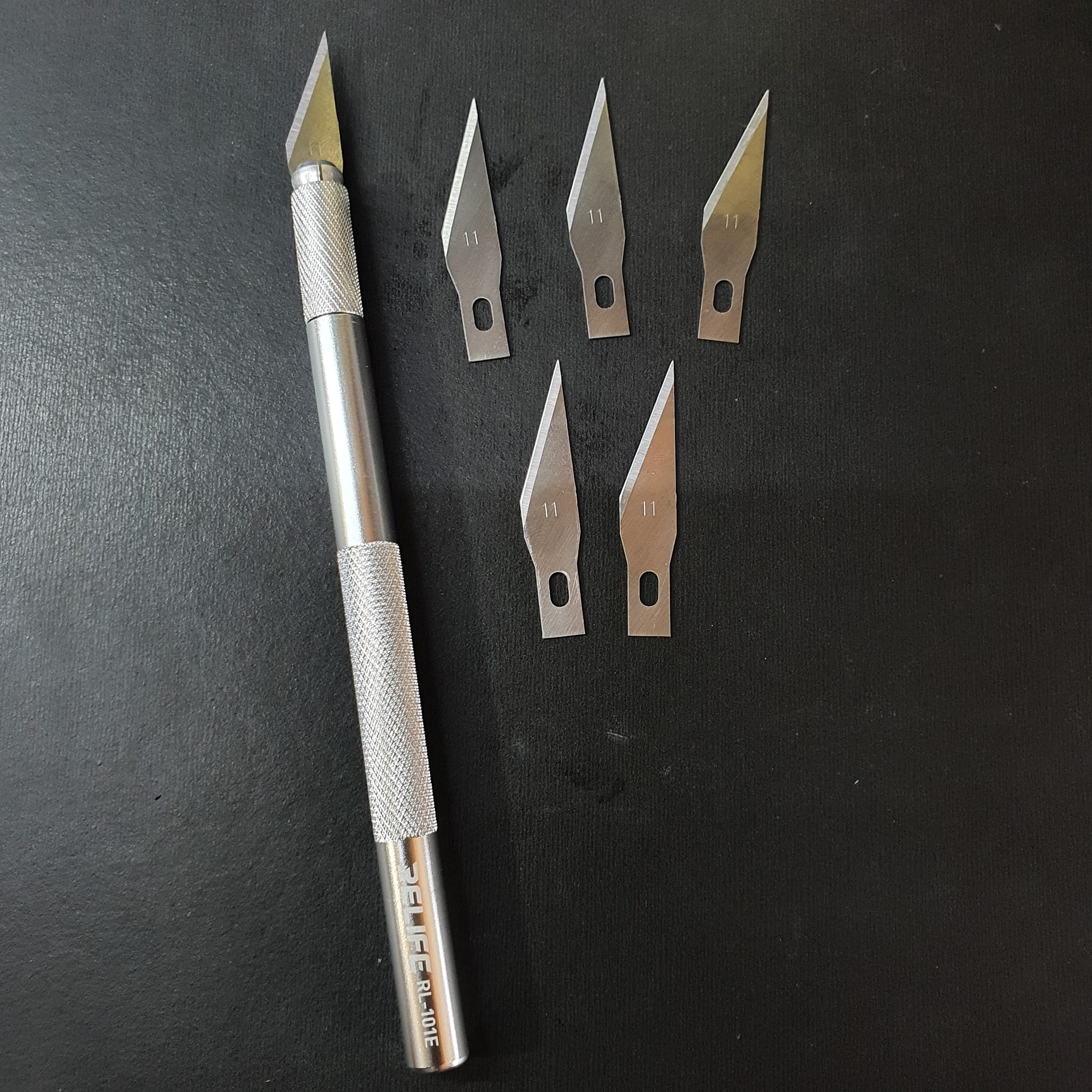 ด้ามมีดแบบกลม RELIFE แถมใบมีดเบอร์11 5ใบ