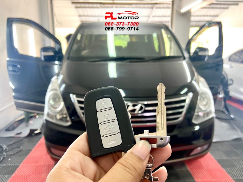 ปุ่มสตาร์ท รุ่นท็อป Hyundai H1 2012