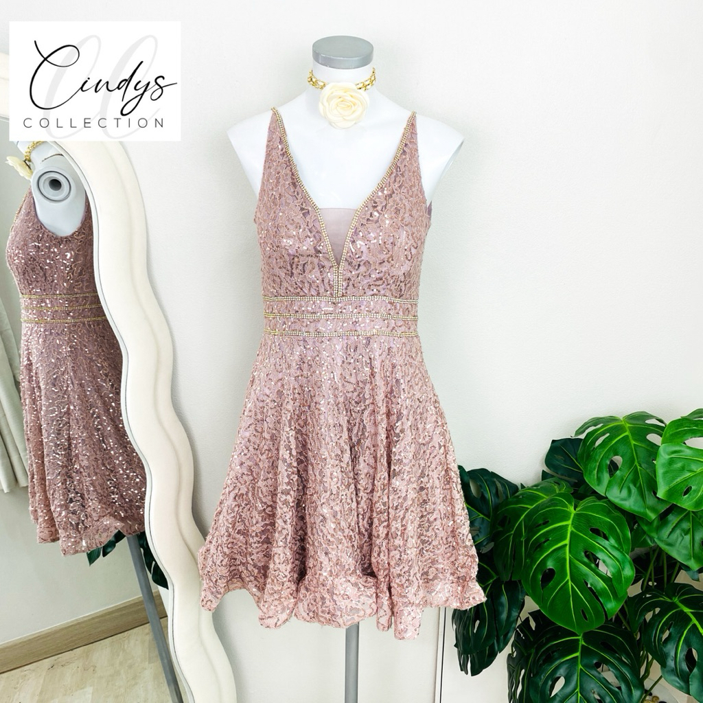 ไซด์ S-M แบรนด์ Cindy แท้100% 🌸Maxi dress เดรสยาว งานเกล็ดวิบวับ สีพิ้งค์โกล ทรงเข้ารูป เดรสออกงาน ชุดปาร์ตี้