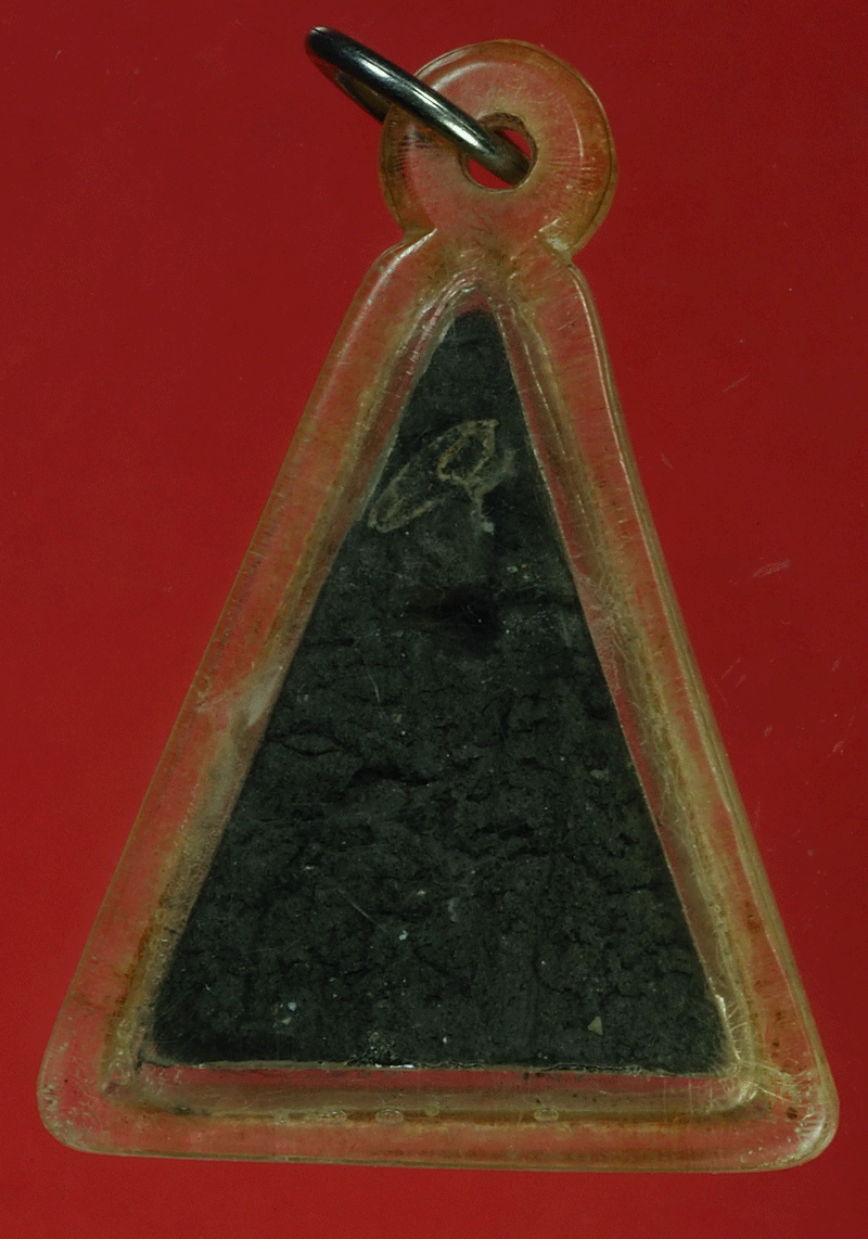 ฺB2857 เหรียญนางพญาเนื้อผงว่าน เลี่ยมพลาสติกเก่า 9