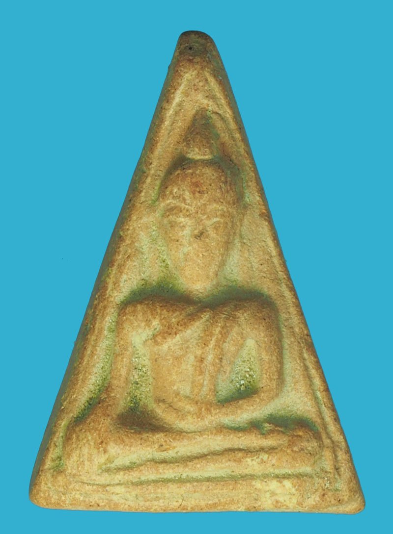 A5737 พระนางพญาเนื้อดิน เก่าพอมีอายุ ไม่ทราบที่และปีสร้าง 9.1