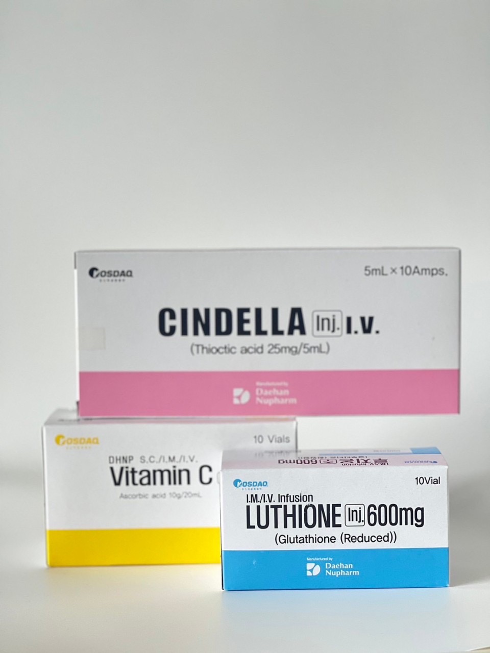 Cindella Luthione 600mg Vitamin-C Whitening Skin Set รับประกันของแท้ สำเนา