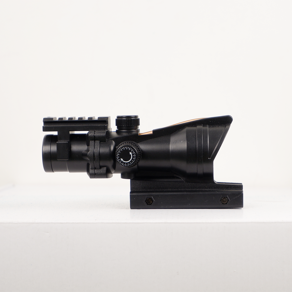 สโคปทรง M4 ซูม 2 เท่า ขนาดราง 20 mm (SCM)