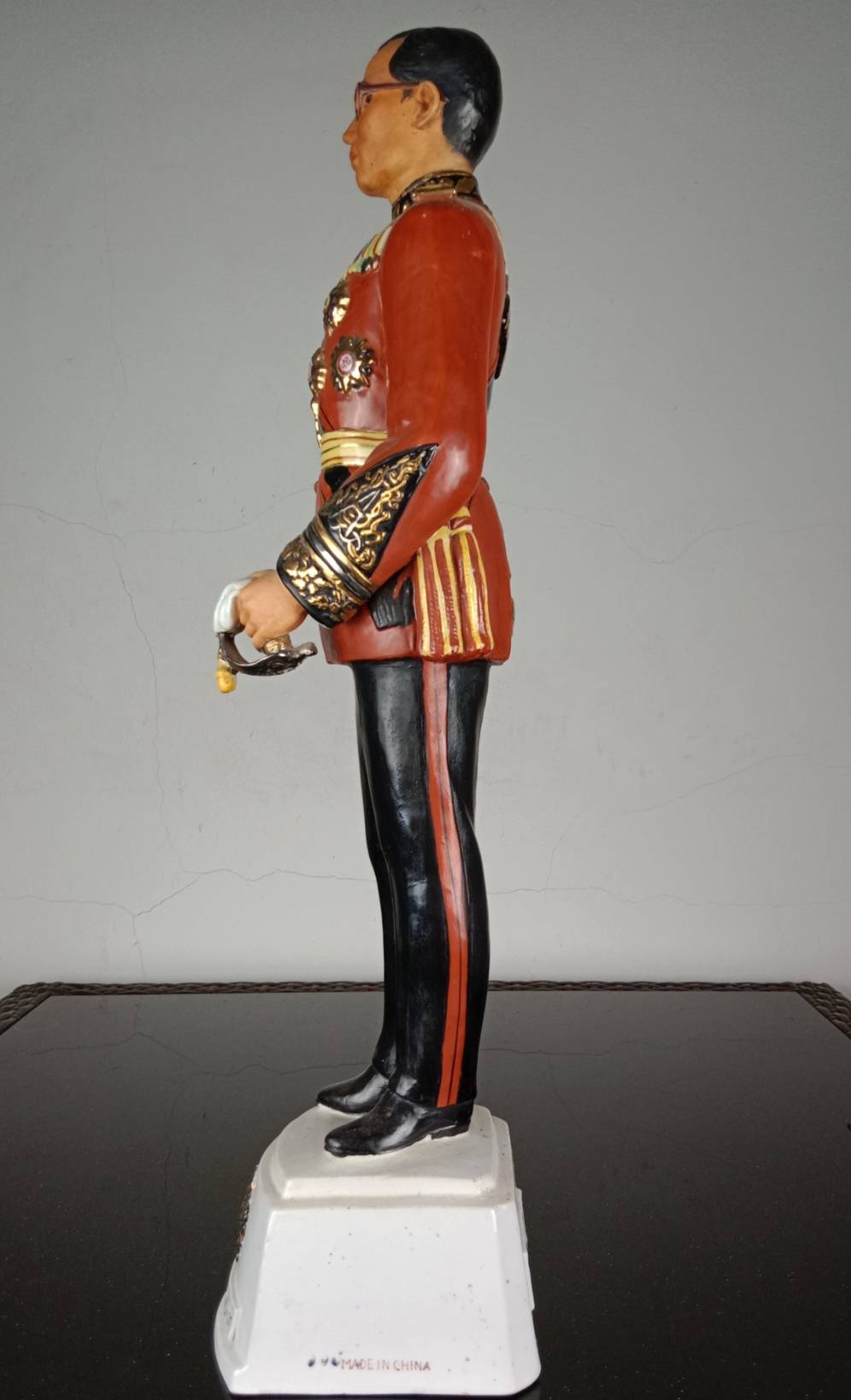 260.พระบรมรูปหล่อในหลวงรัชกาลที่9 พระบาทสมเด็จพระปรมินทรมหาภูมิพลอดุลยเดช ทรงยืนฉลองพระองค์ชุดทหารมหาดเล็ก(องค์ใหญ่)