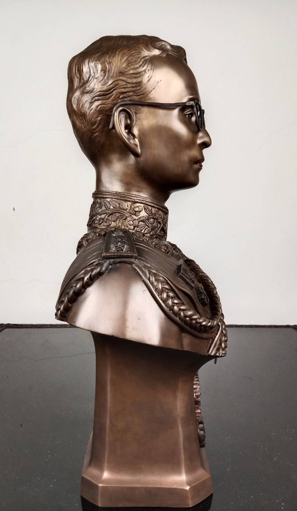 499.พระบรมรูปหล่อครึ่งพระองค์ในหลวงรัชกาลที่ 9 พระบาทสมเด็จพระปรมินทรมหาภูมิพลอดุลยเดช