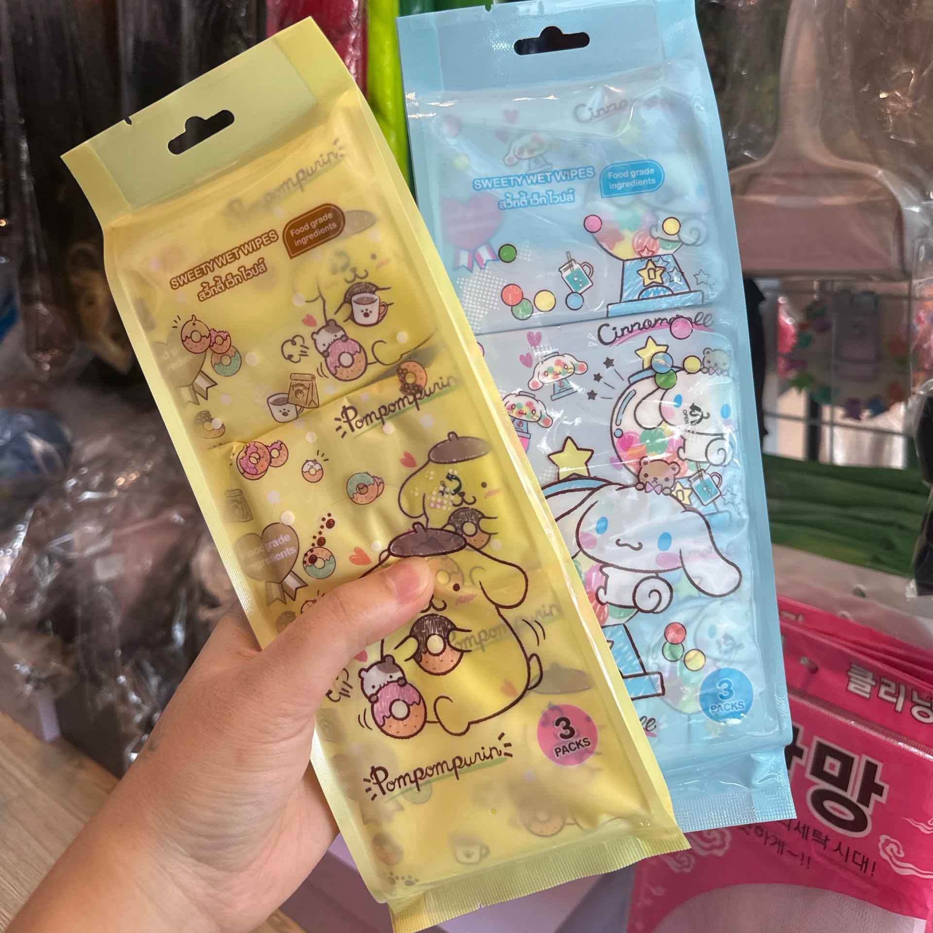 ทิชชู่เปียก แพ็ค 3 ห่อปราศจากน้ำหอมและแอลกอฮอล์