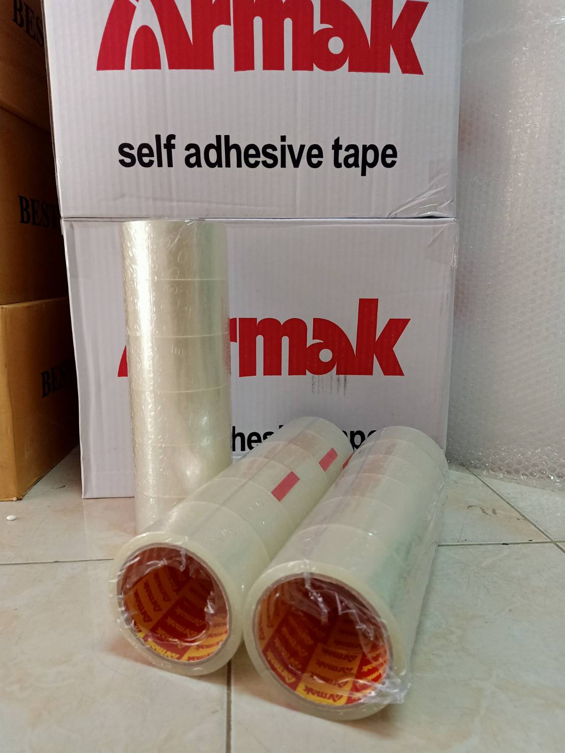 เทปกาวปิดกล่อง,OPP TAPE 2" x 100 หลา สีใส (บรรจุ 72 ม้วน/ลัง) ราคา 24 บาท/ม้วน